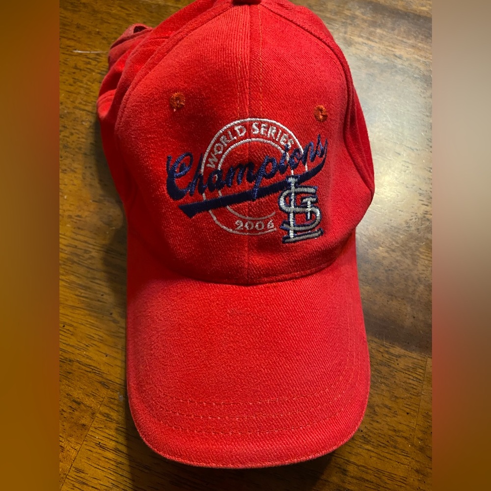St Louis Cardinals World Series Campion hat from 2006